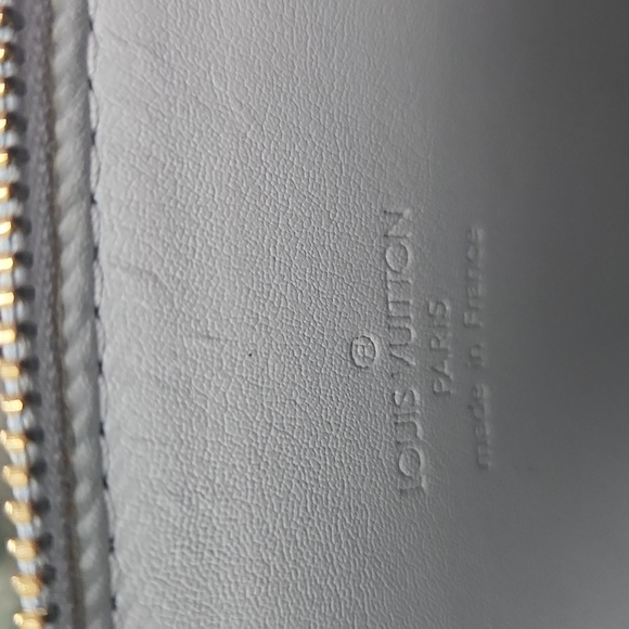 HP! LOUIS VUITTON Monogram Vernis Mott- Yellow with Blue Interior - Picture 8 of 13